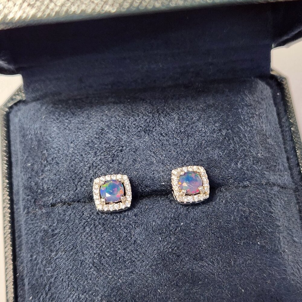 [SOLD/Update] REAL Australian Lightning Ridge Opal .90ctw 925 Stud Earrings - Picture 4 of 12